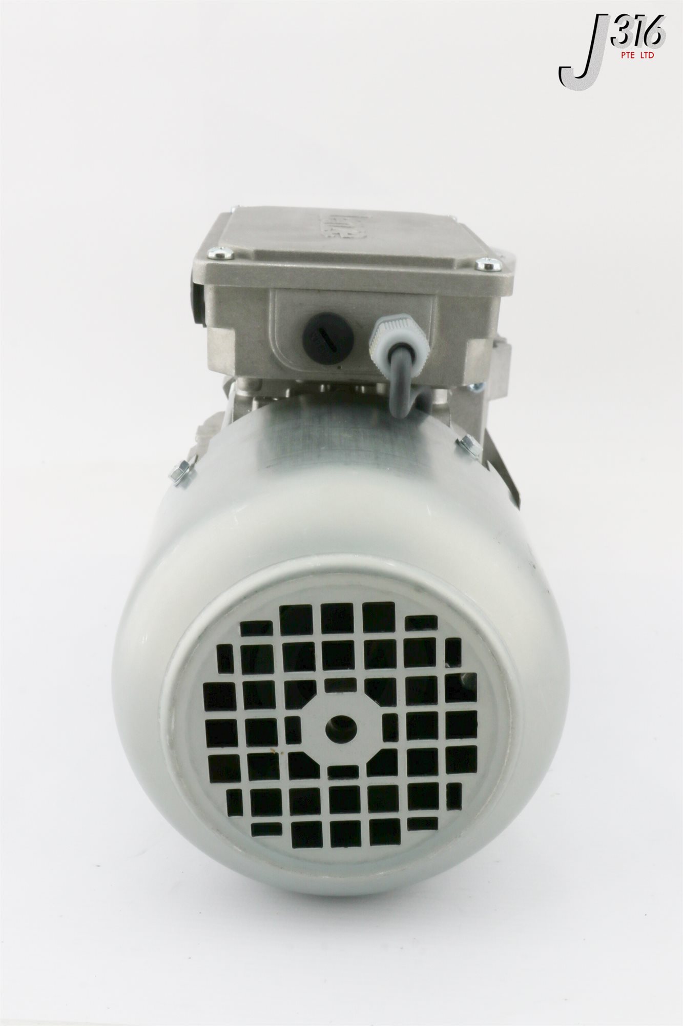 31180 LENZE INVERTER DUTY MOTOR, 3-MOT, EN60034 (NEW) GKR03-2M HAK